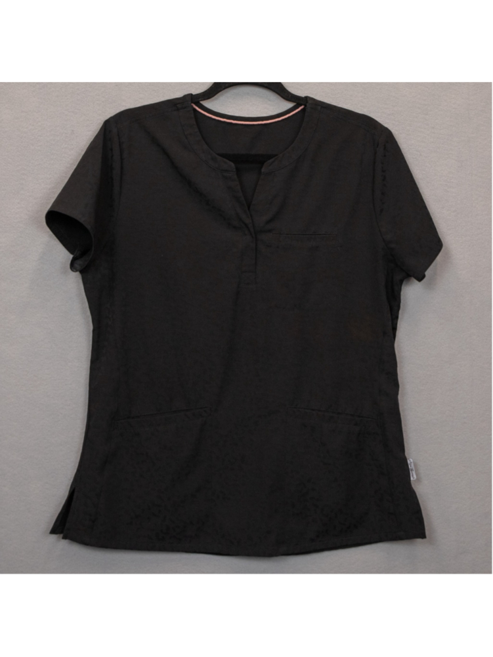 Ava Therese Jacquard Lynx black scrub top-M
